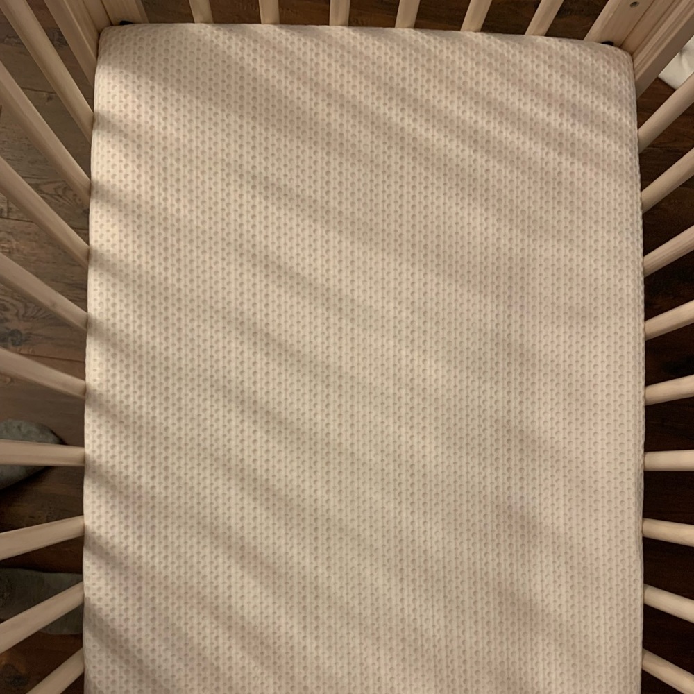 Lullaby Earth Mini Crib Breathable cover